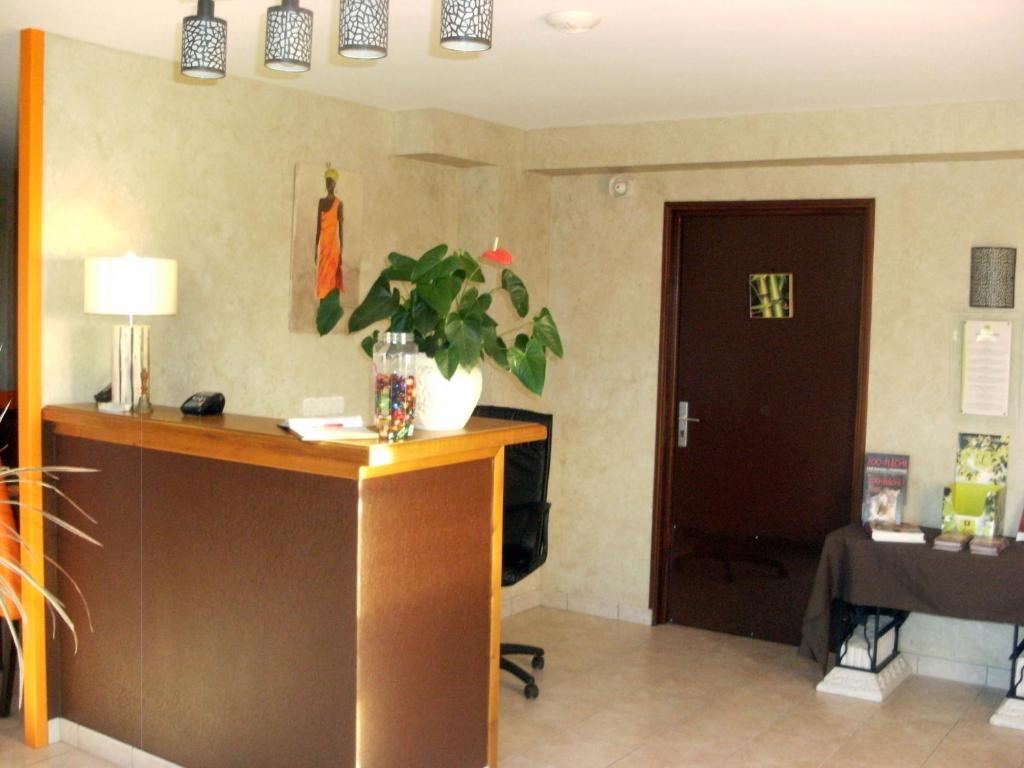 Les Confins Du Perche Hotel Tuffe Luaran gambar